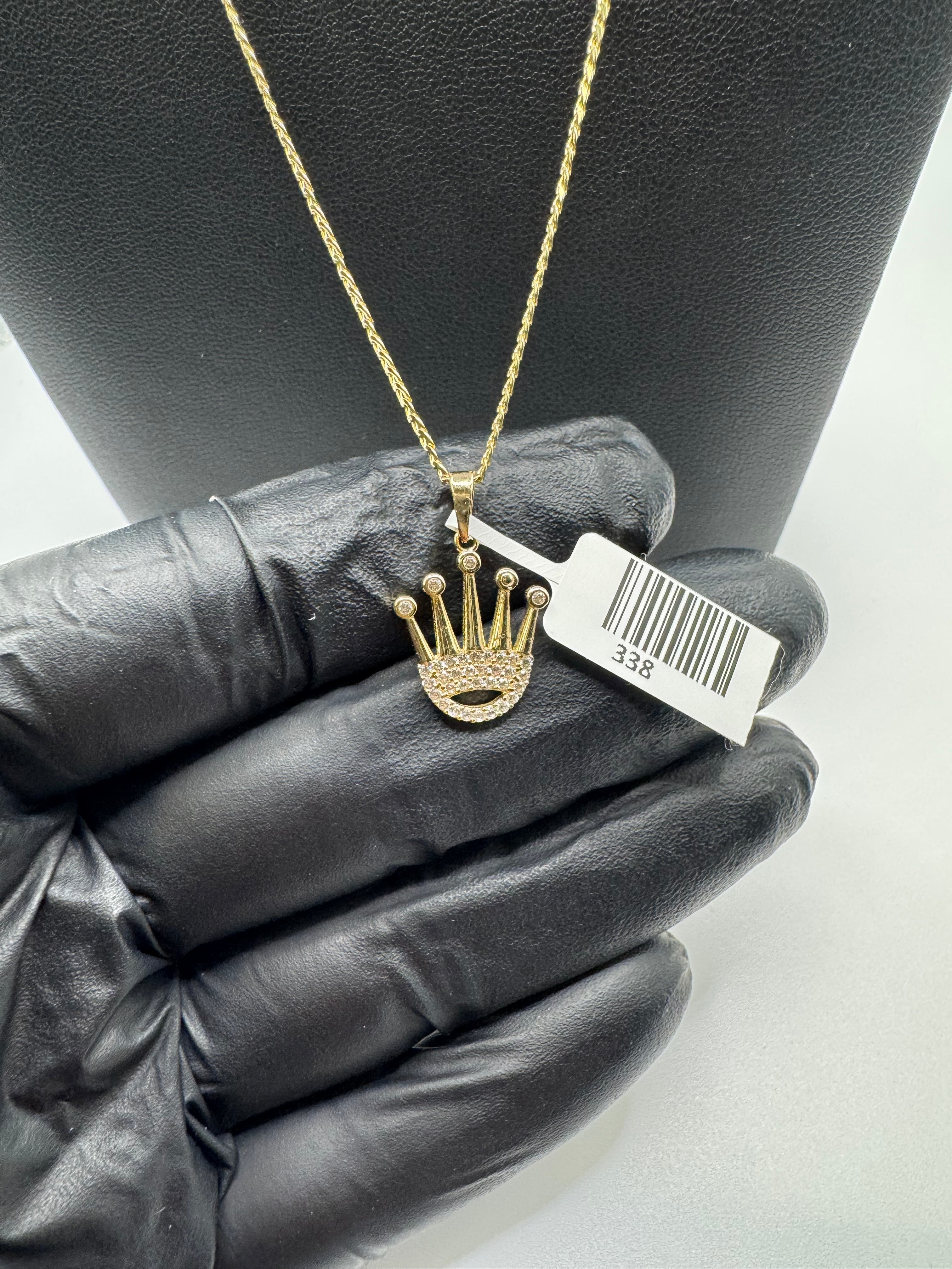 10K Gold Curve Chain With Pendant