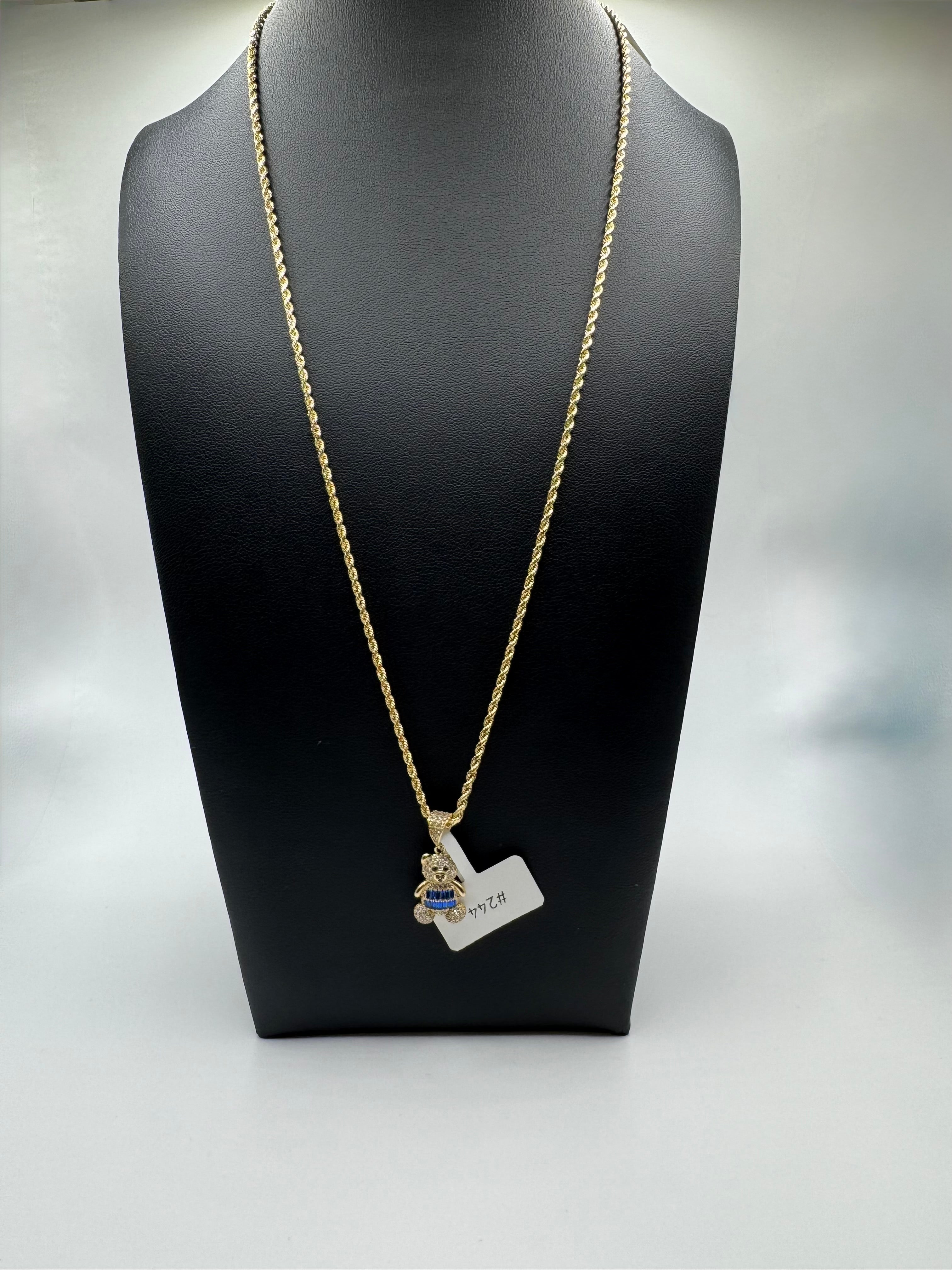 Rope chain with bear pendant