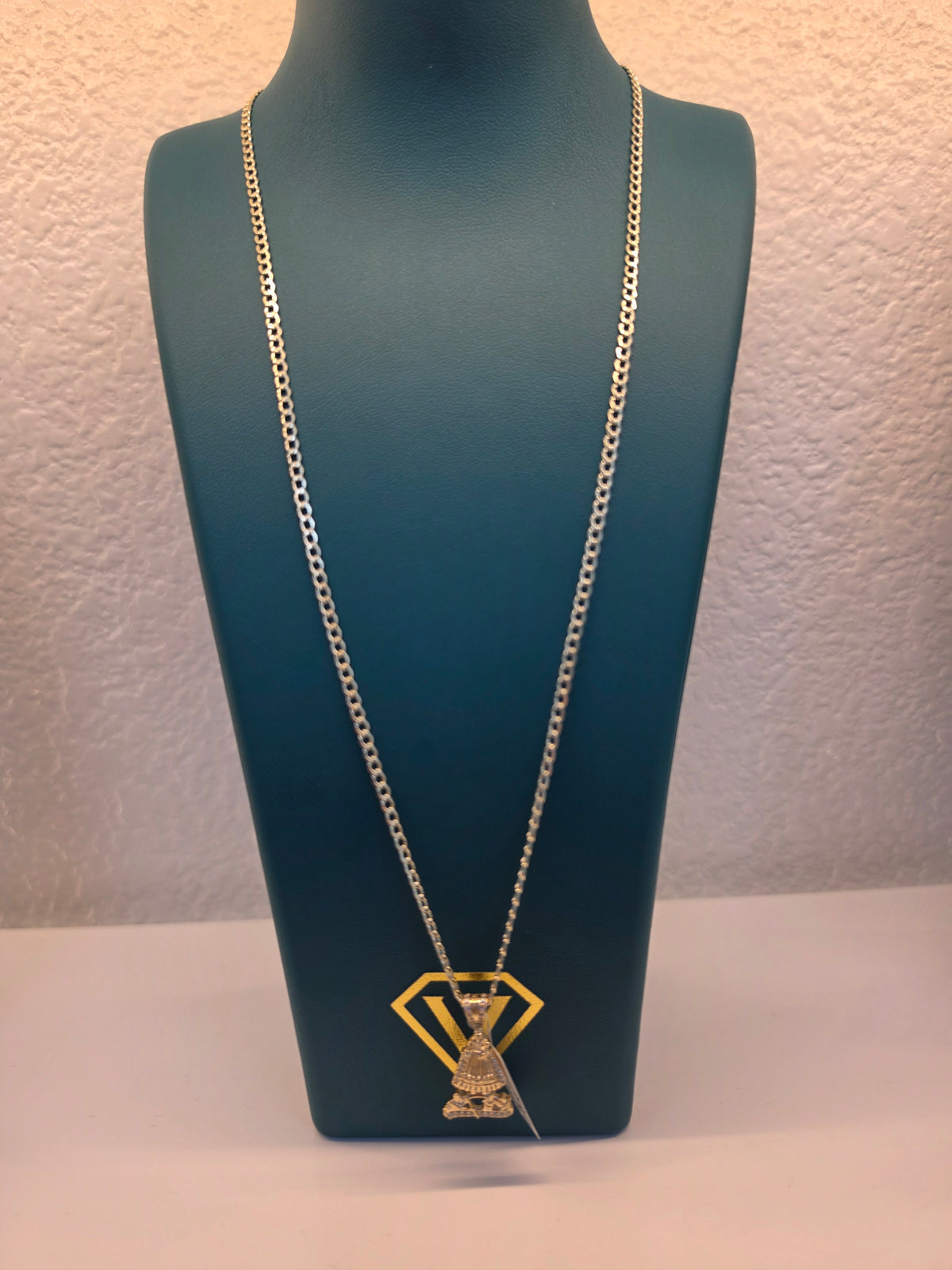 10K Gold Curve Chain Hollow with Pendant