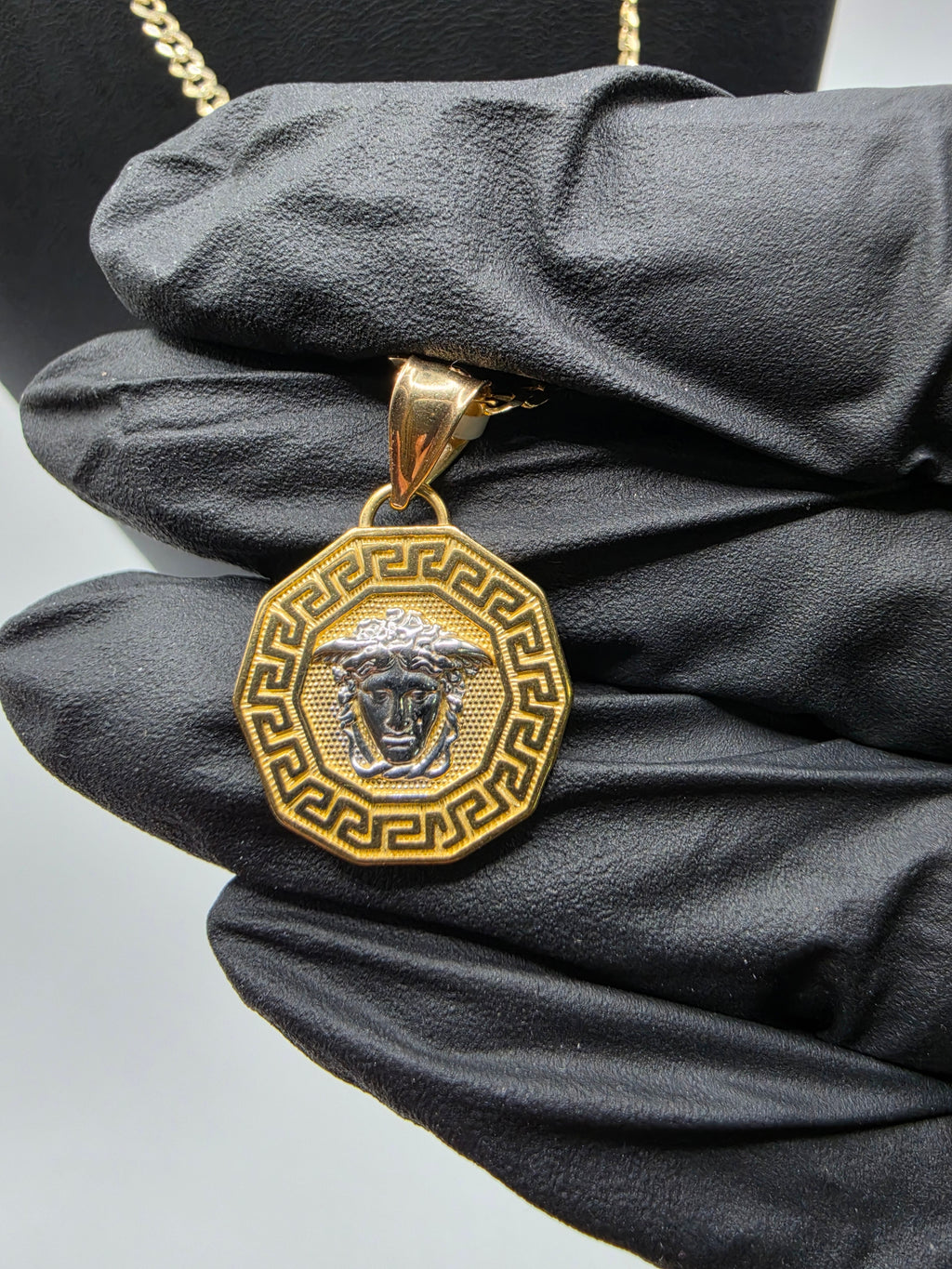 10K Gold Curve Chain with Pendant