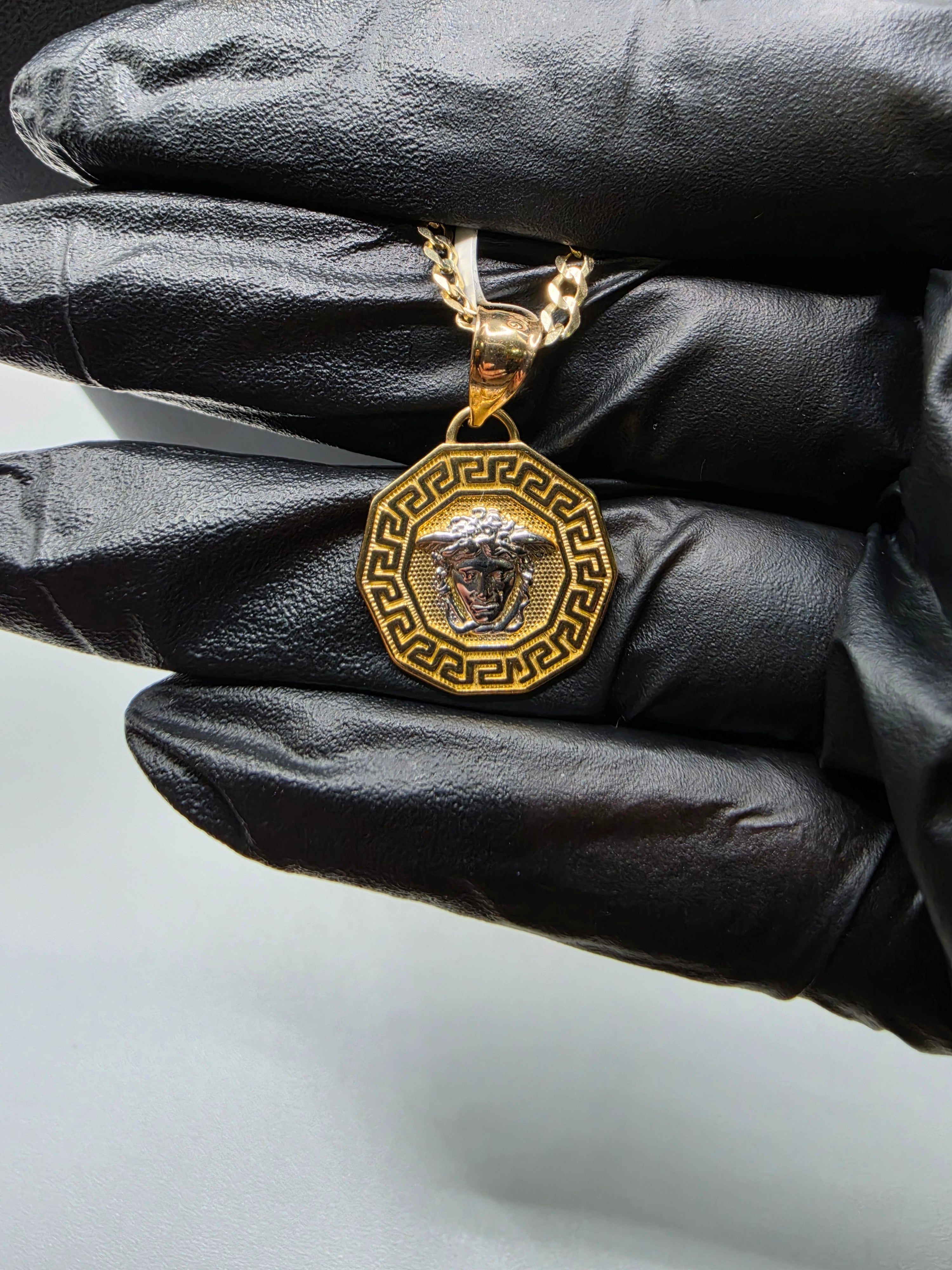 10K Gold Curve Chain with Pendant
