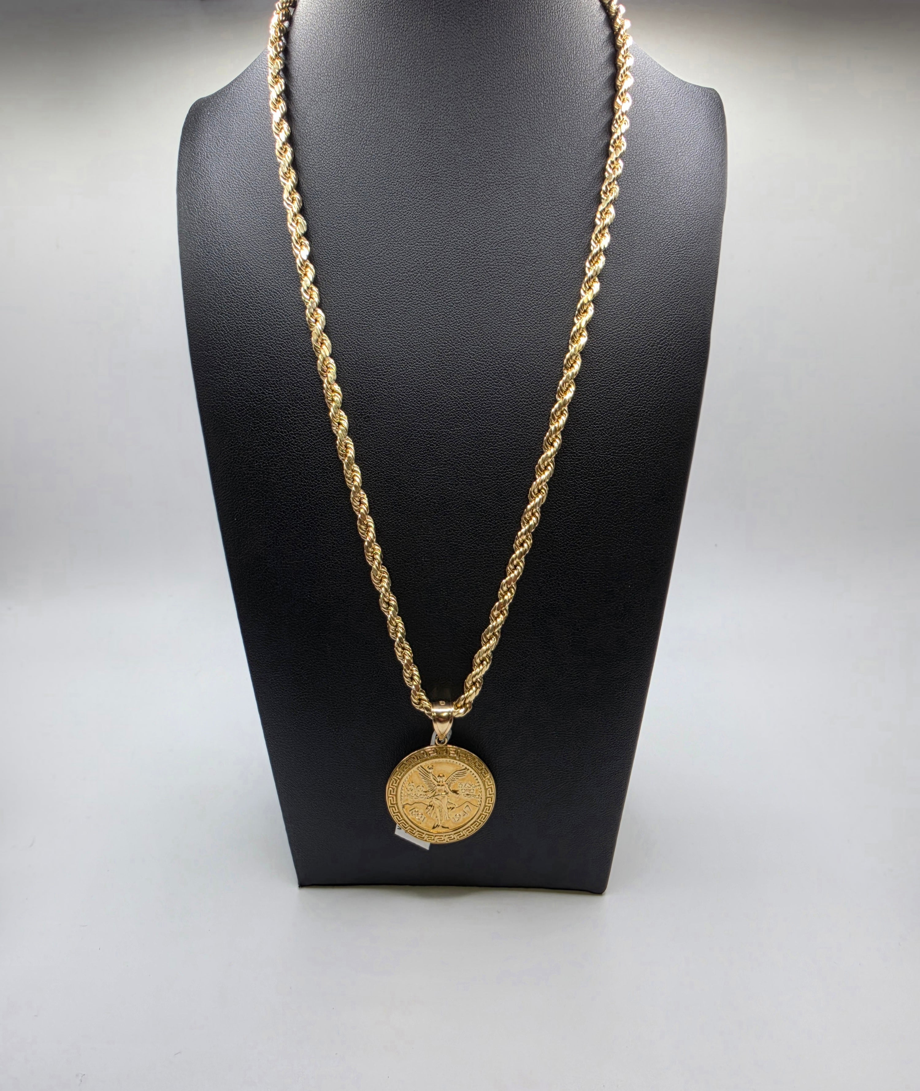 10K Gold Rope Chain with Pendant