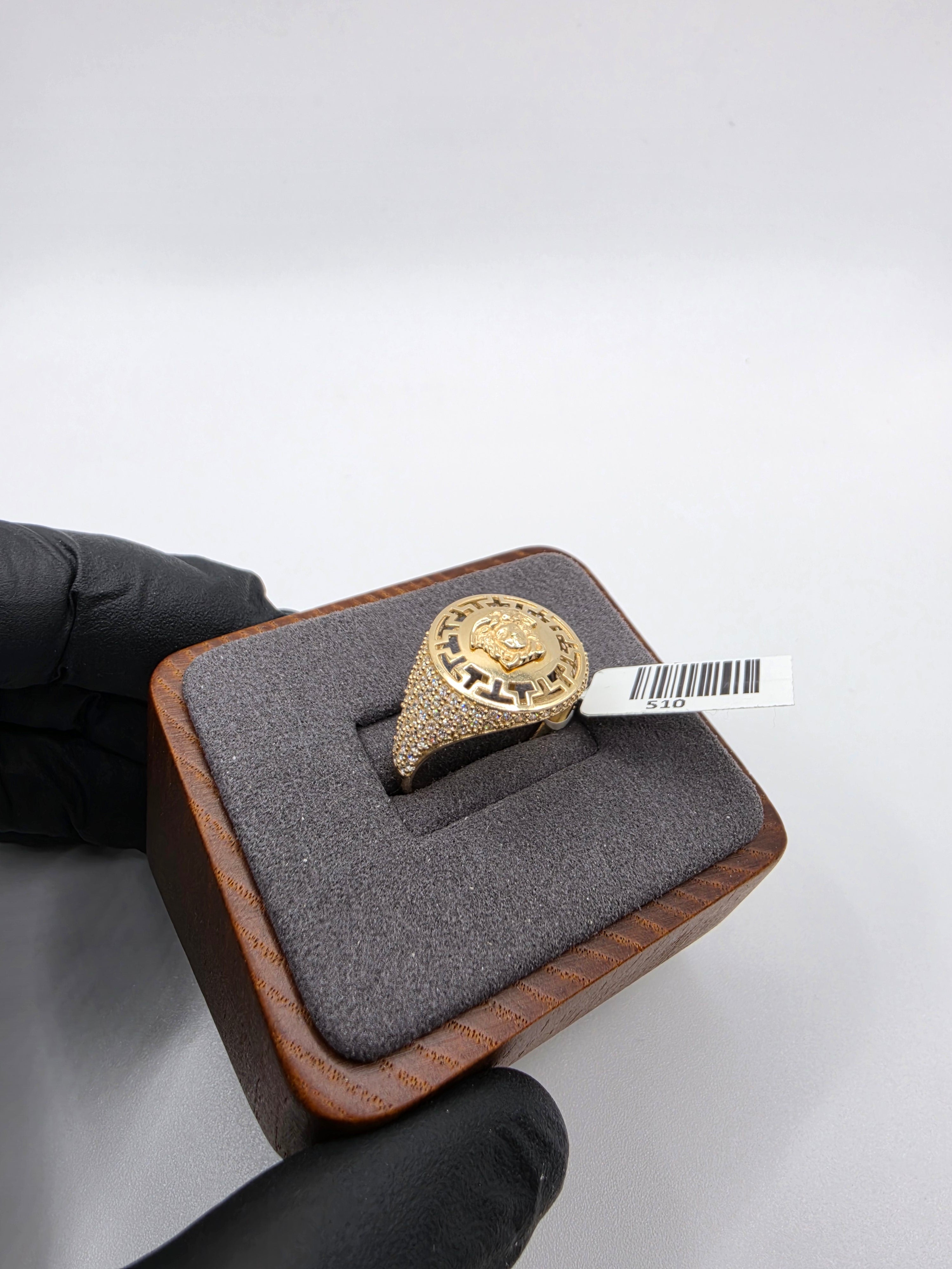 10K Ring with Cz Stones