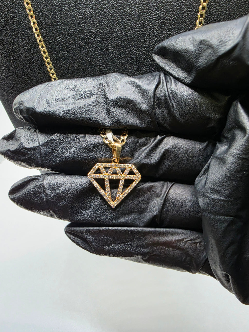 10K Gold Curve Chain with Pendant