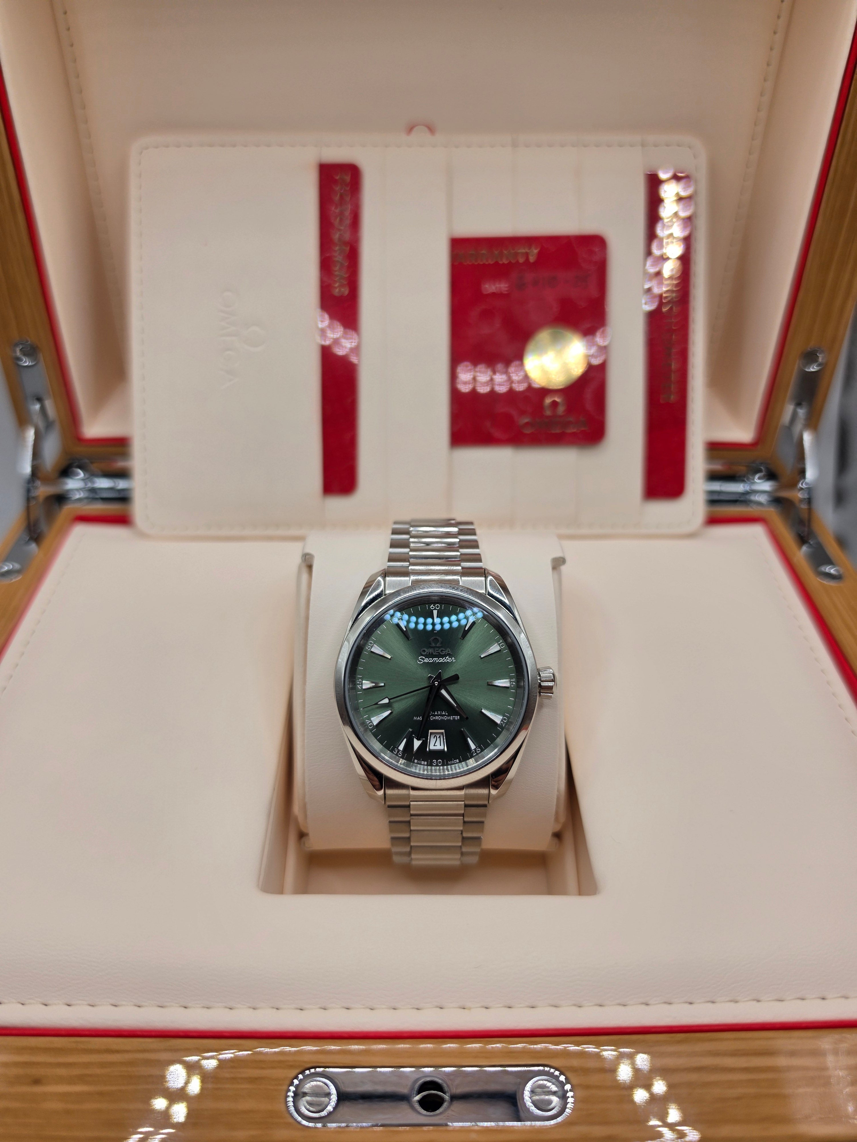 Omega Aquaterra 38 mm Ref 220.10.38.20.10.002 Green Dial