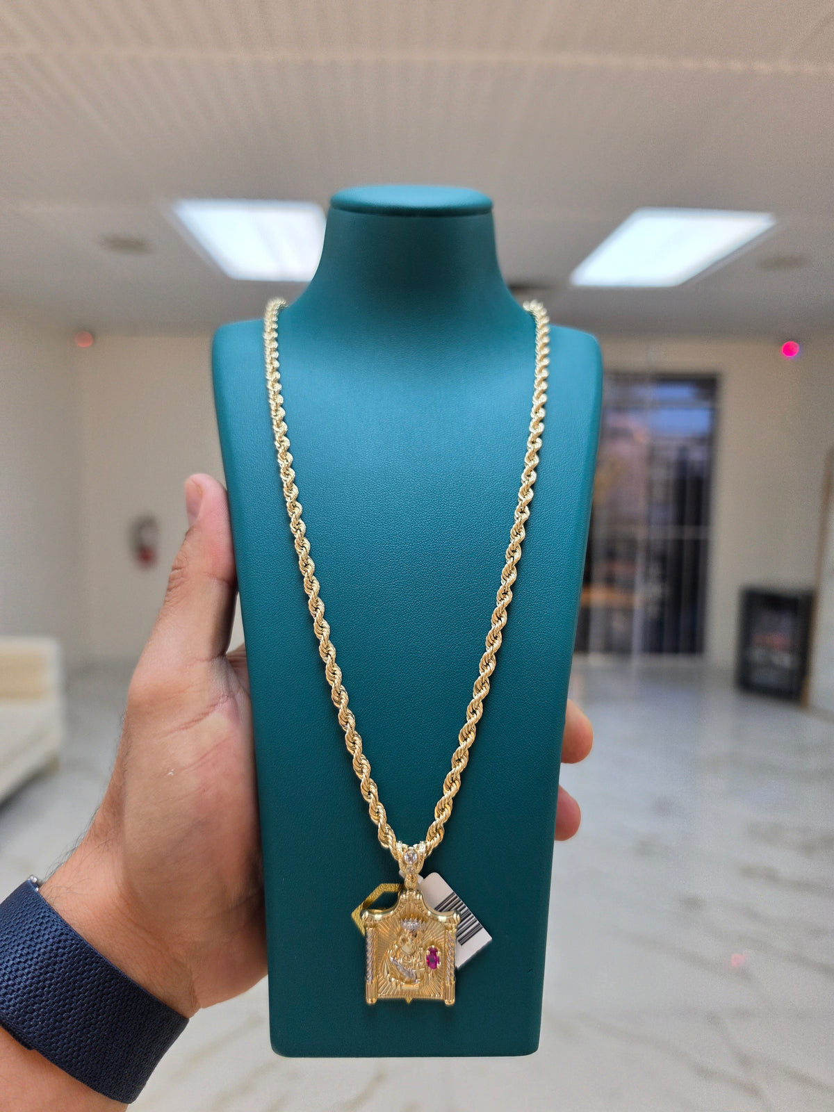 10K Gold Rope Chain Semi Solid with Pendant