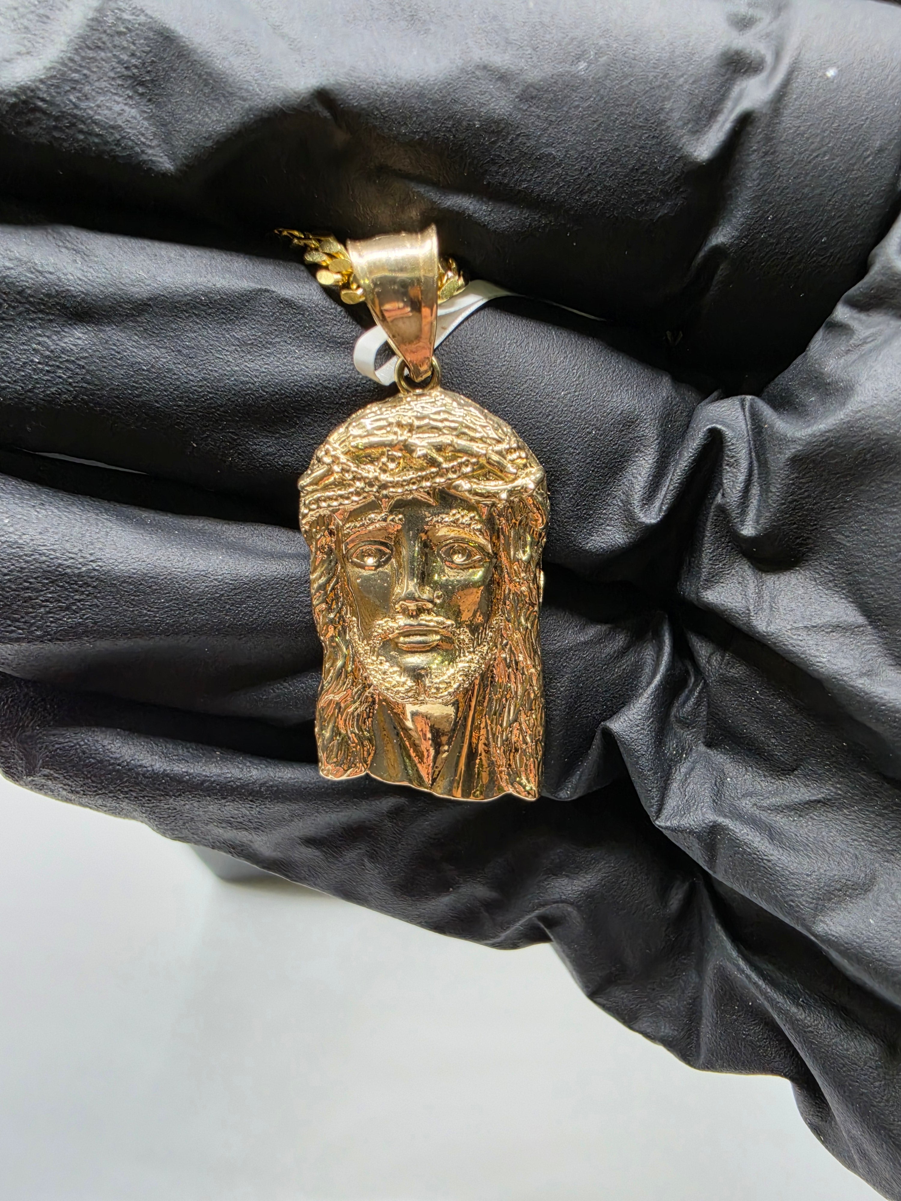 10K Miami Cuban Link with Pendant