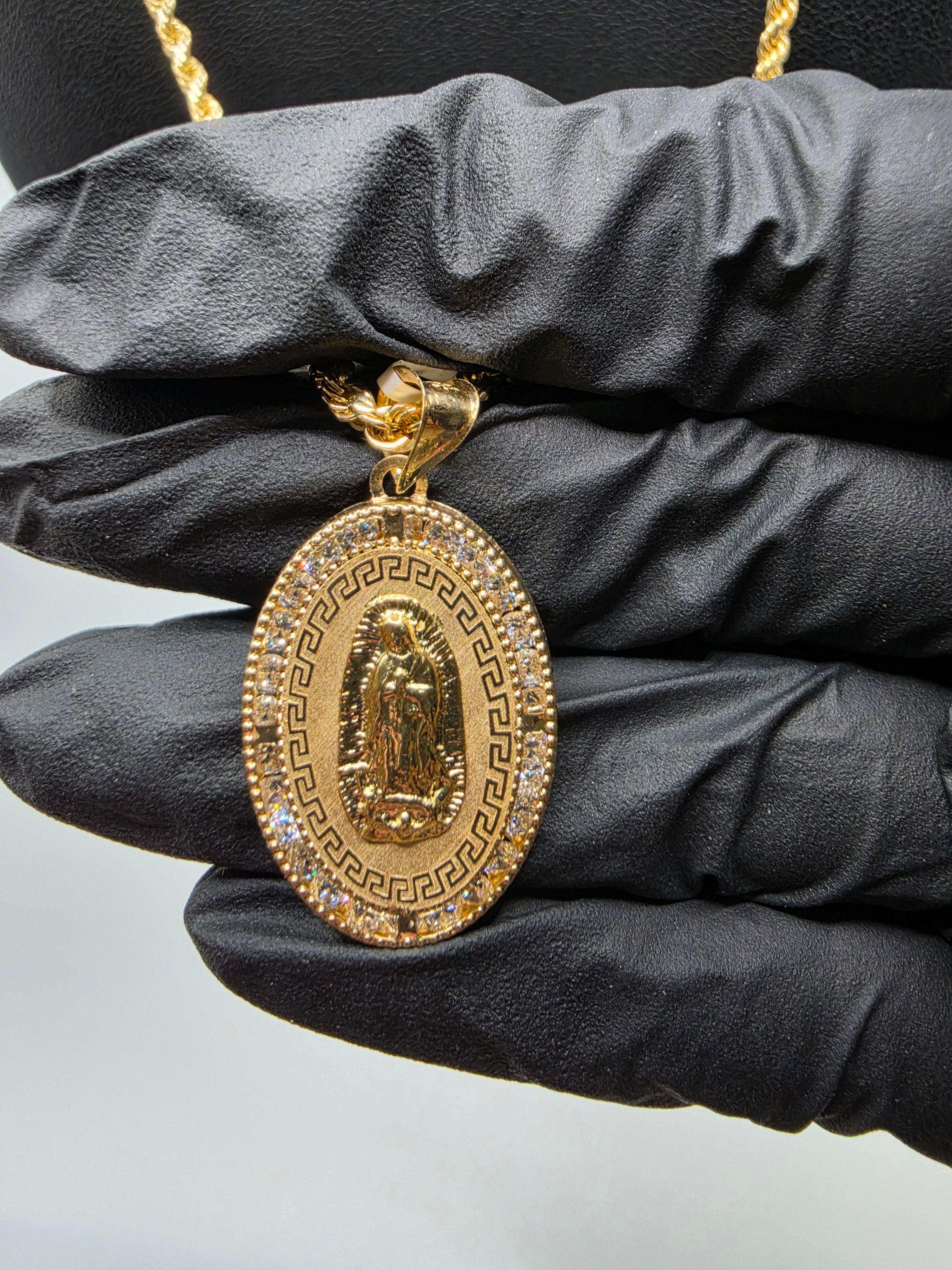 10K Gold Rope Chain with Pendant
