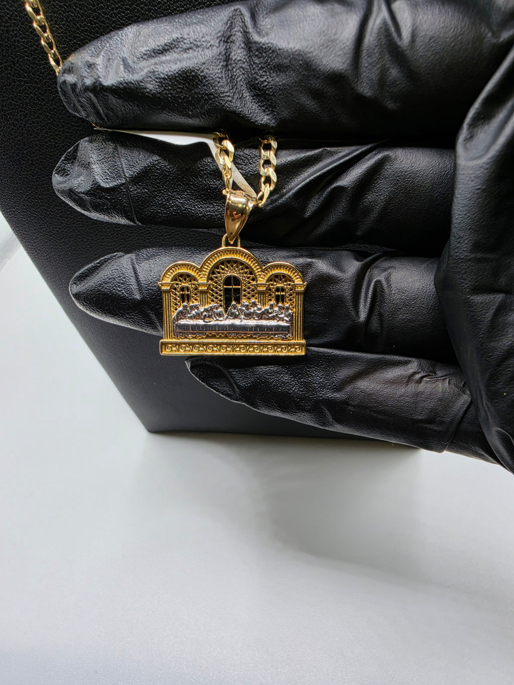10K Gold Curve Chain with Pendant