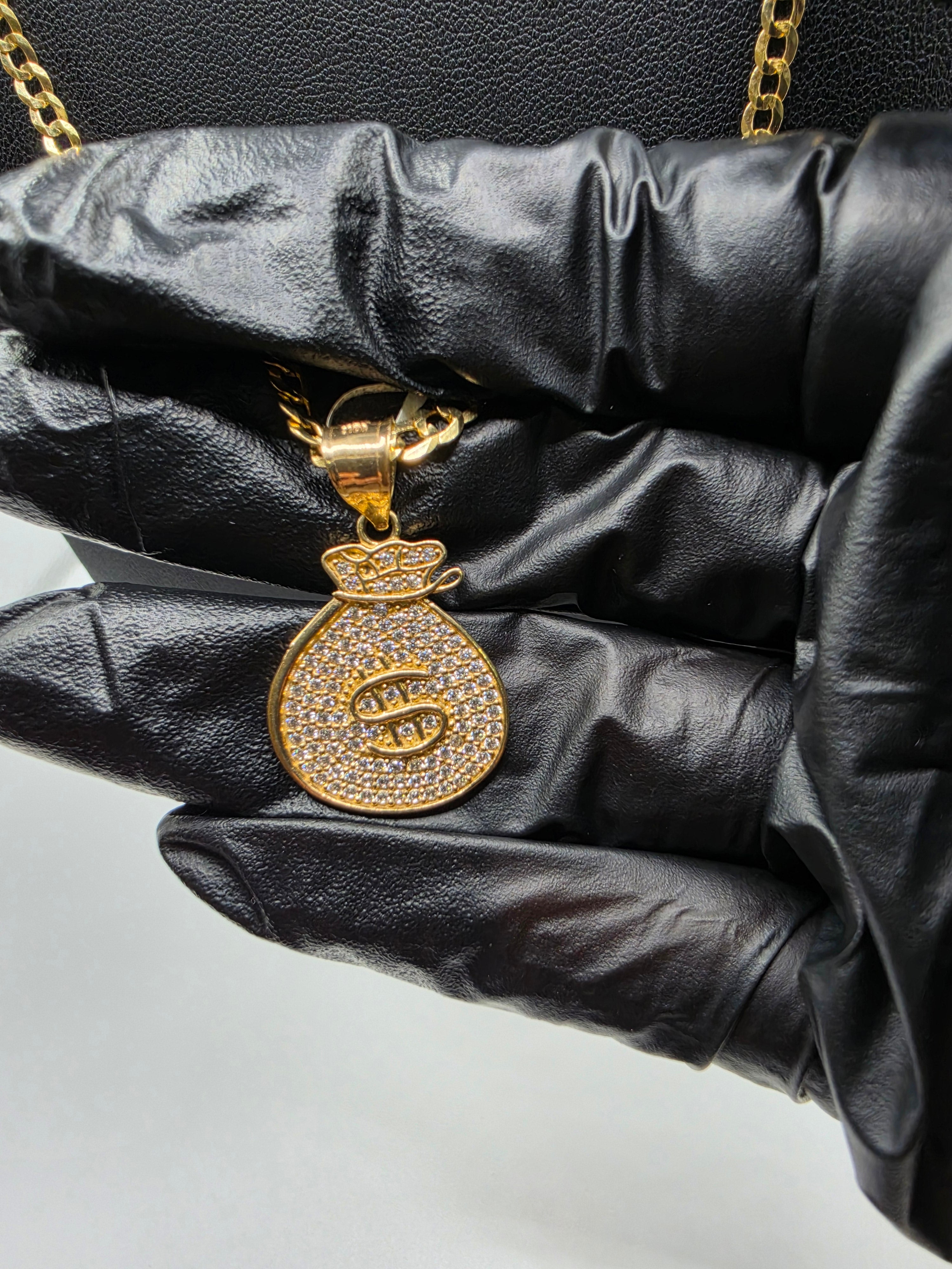 10K Gold Curve Chain with Pendant