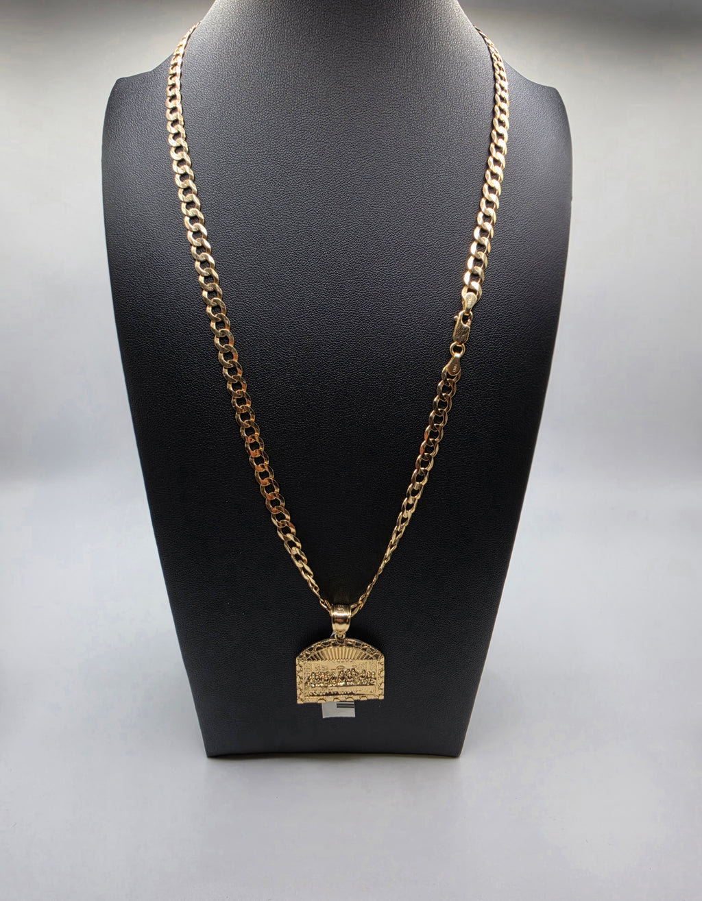 10K Curve Chain with Last Supper Pendant